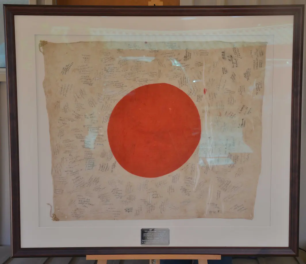 add alt text describing the image